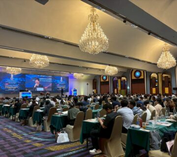 LINE ALBUM RCNST 2026 260304 8 0 360x320