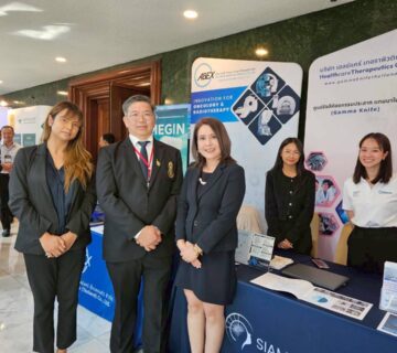 LINE ALBUM RCNST 2026 260305 6 0 360x320